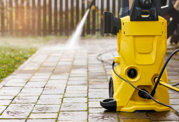 Best Pool Deck Cleaning  in Geneva, FL